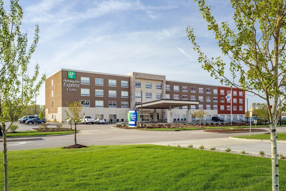 Фото Holiday Inn Express & Suites Hammond, an Ihg Hotel