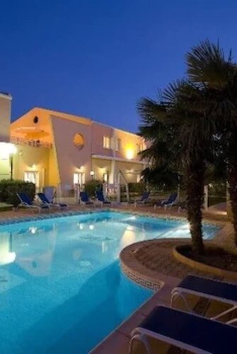 Гостиница Hôtel Ariane в Эксе-ан-Провансе