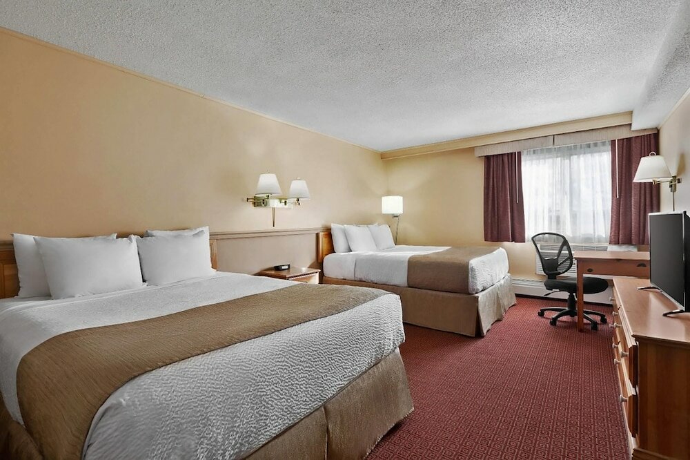 Фото Quality Inn & Suites