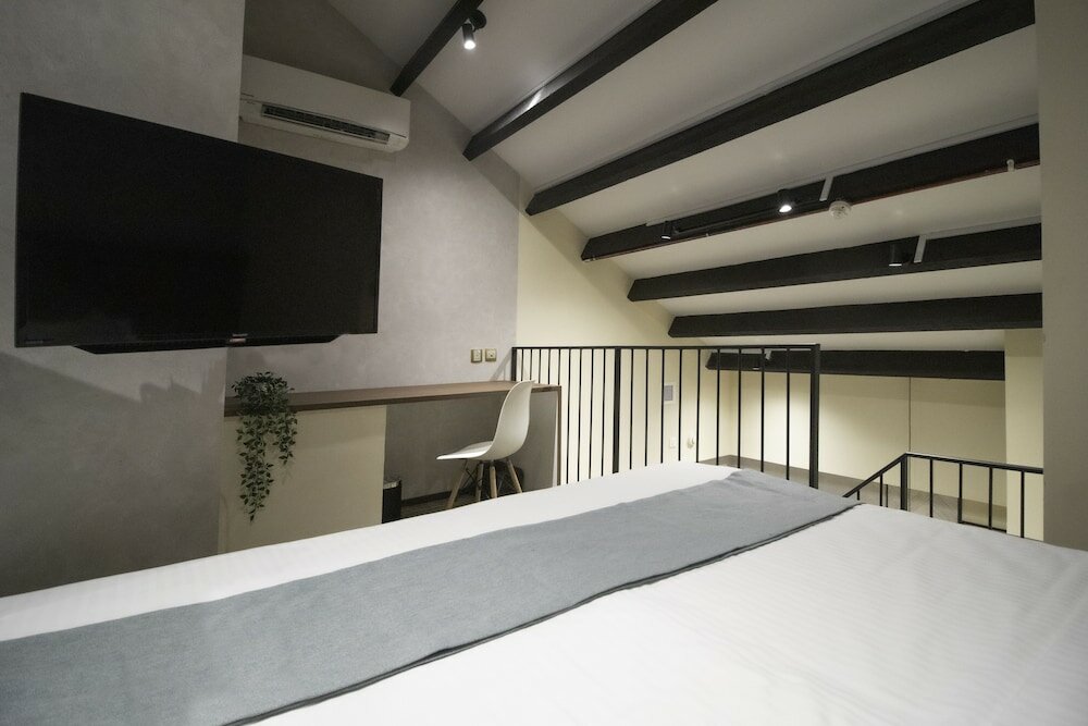 Фото Harbour Ville Hotel Hamilton - Lavender