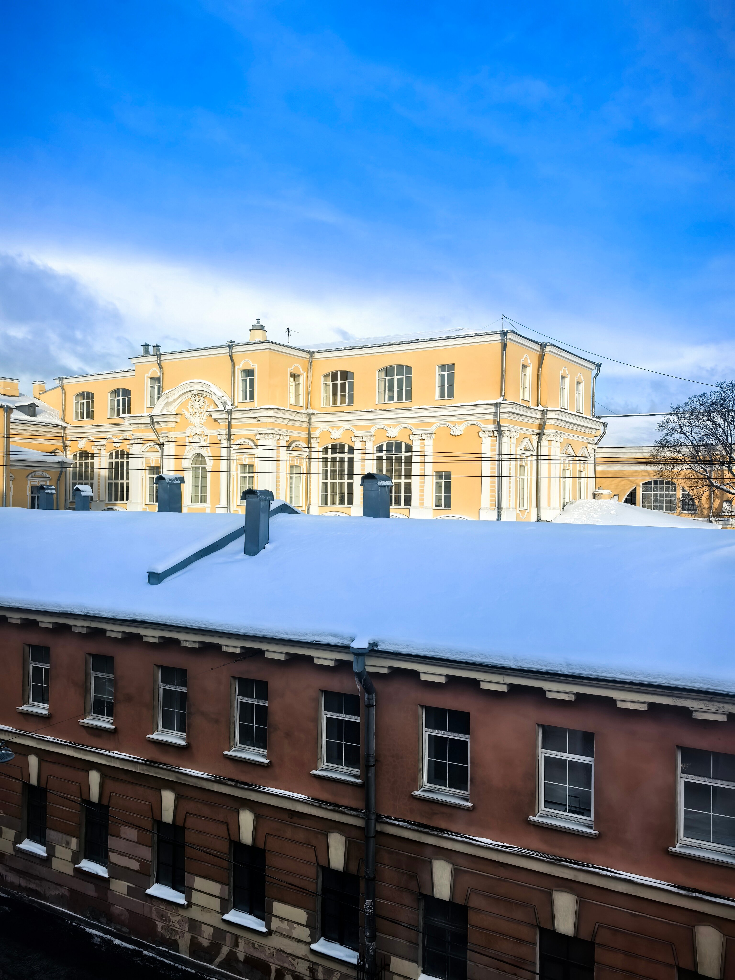 Фото Друзья у Гостиного Двора