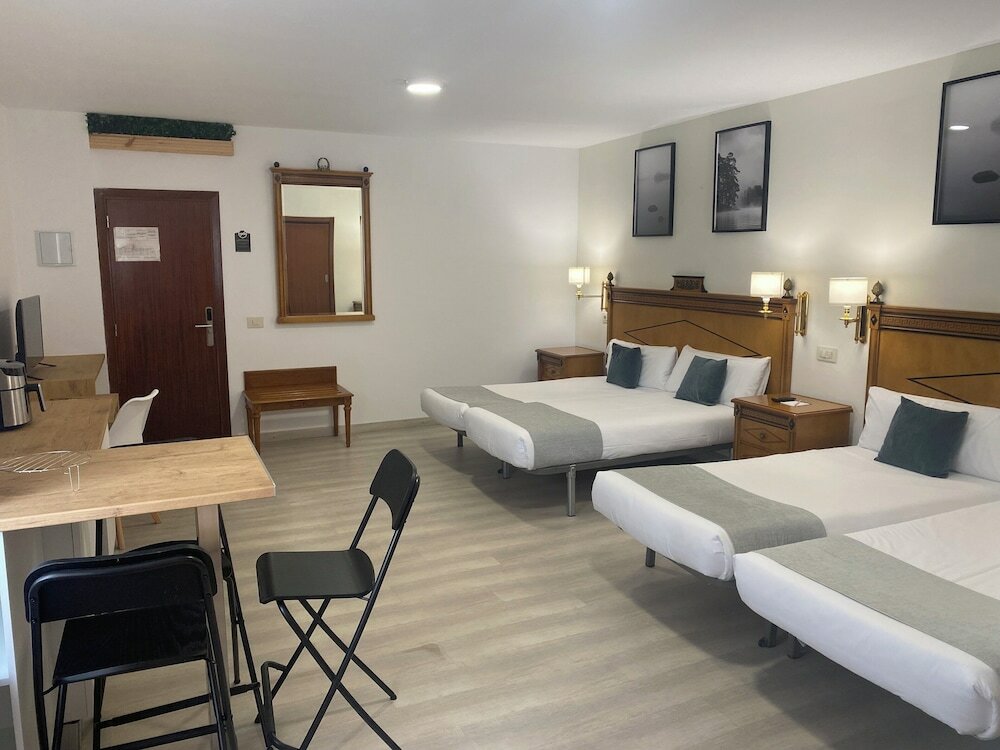 Фото Hotel Iberia