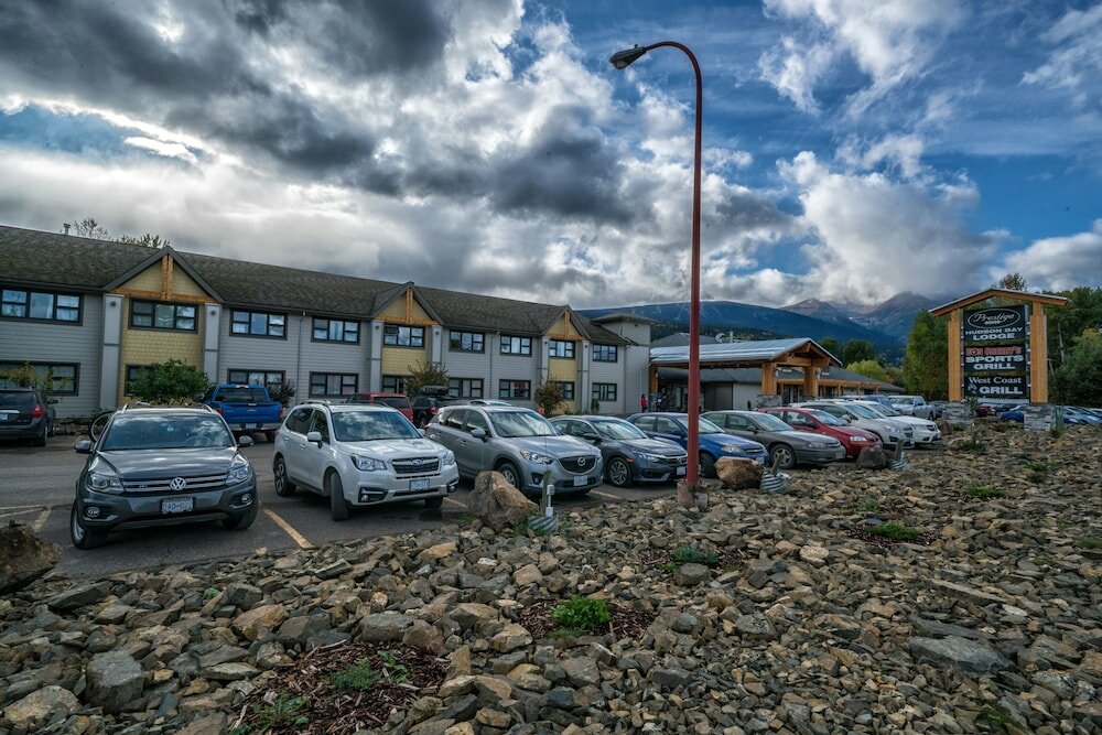 Фото Prestige Hudson Bay Lodge & Conference Centre