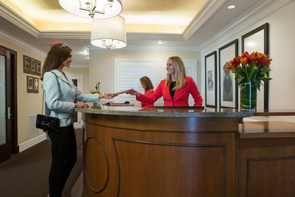 Фото The Pillars Hotel & Club