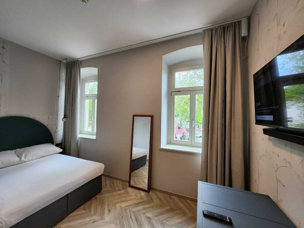 Фото Hotel Amfiteatar