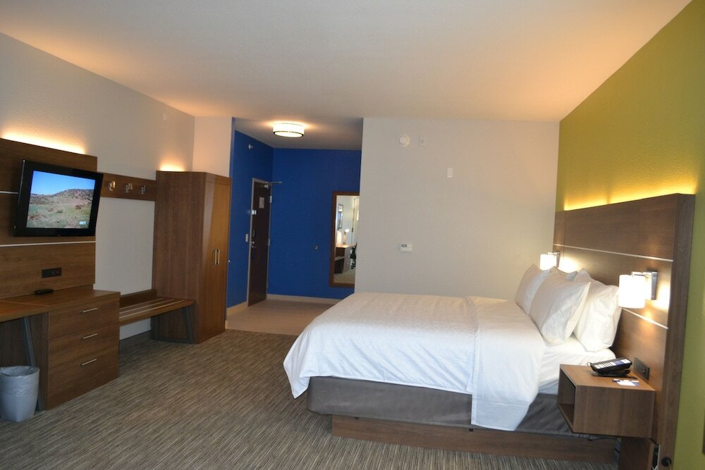Фото Holiday Inn Express Tallahassee University Central, an Ihg Hotel