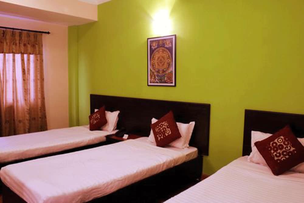 Фото Cascade Hotel