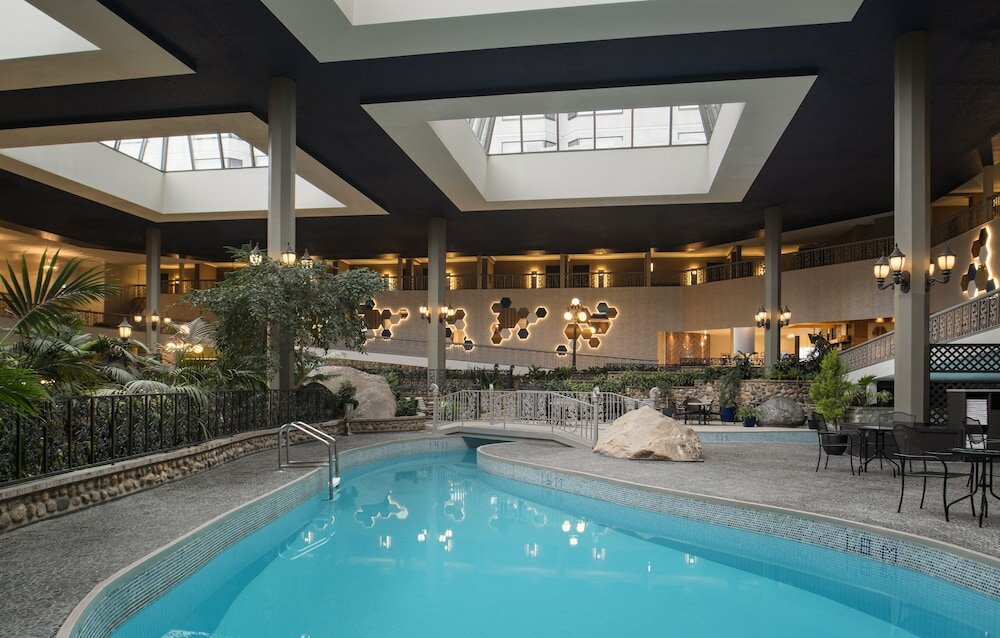 Фото Saskatoon Inn & Conference Centre