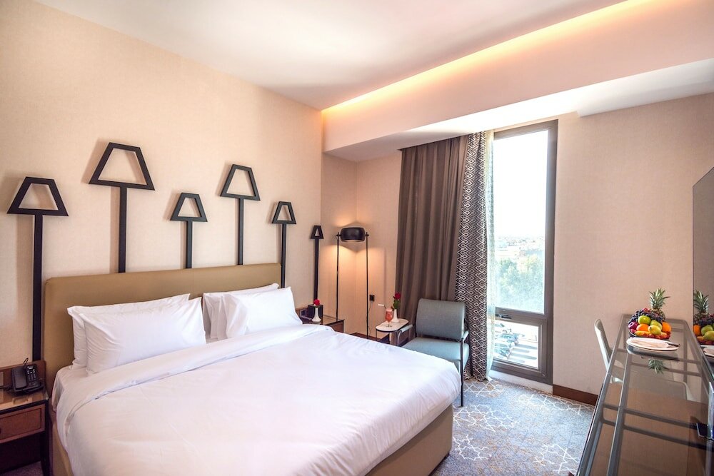 Фото Grand Plaza Hotel