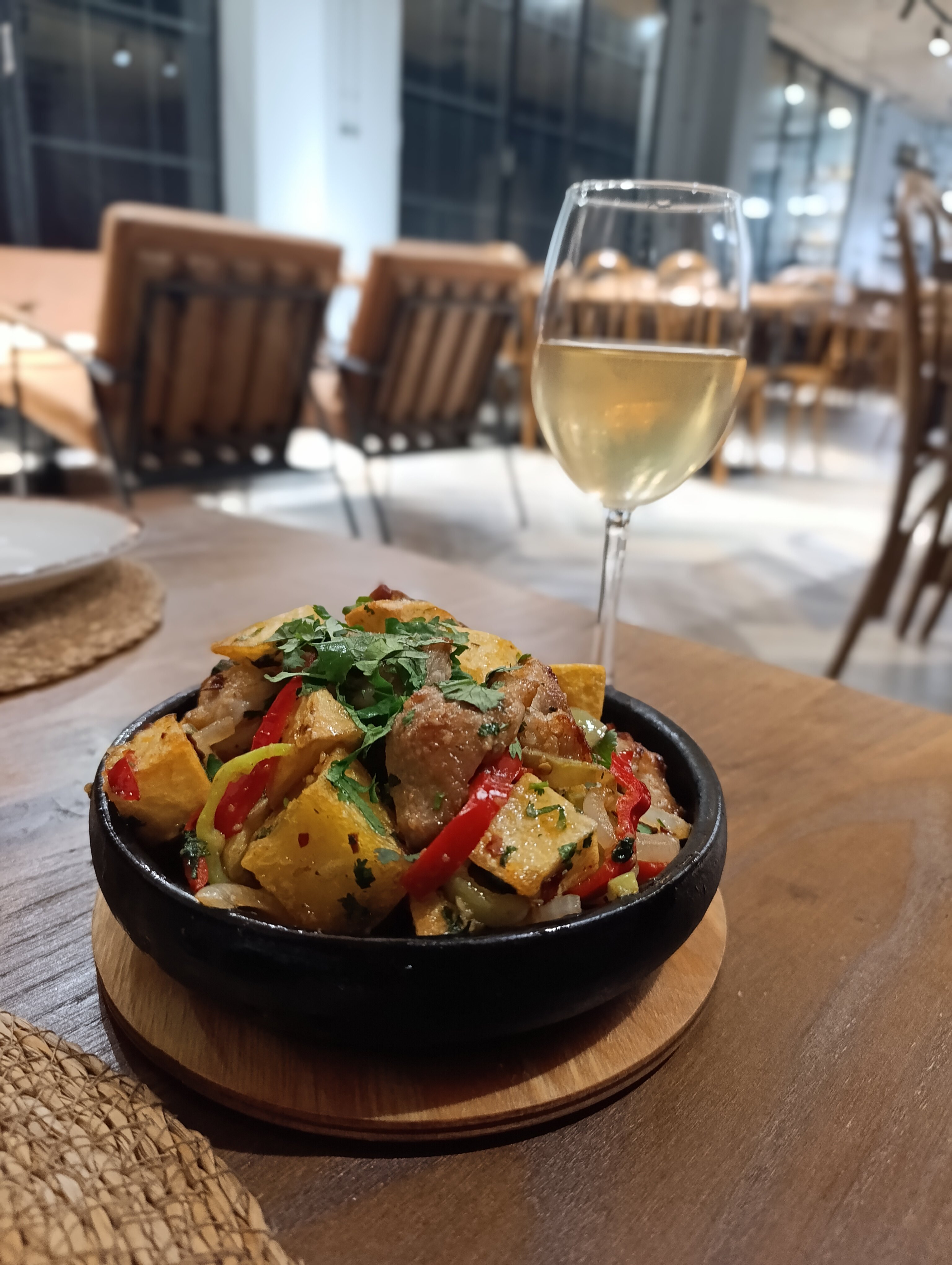 Фото Level Up Hotel & Restaurant