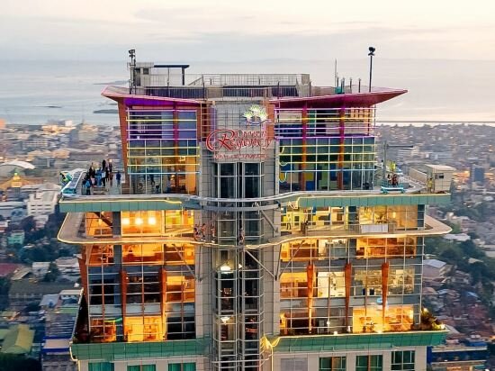 Hotel Crown Regency Hotel and Towers, Cebu, photo