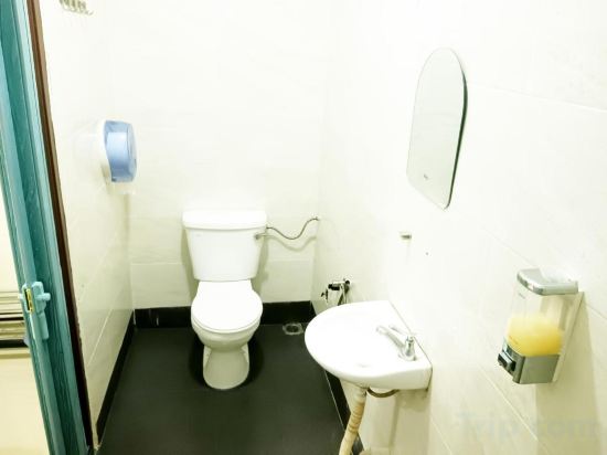 Фото Mn Ferringhi Inn