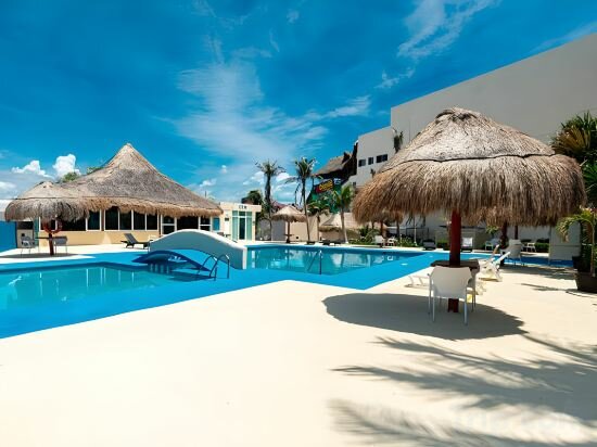 Фото Paradise Beachfront & Nightlife Heart