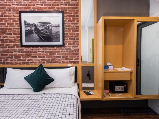 Фото B Street Hotel