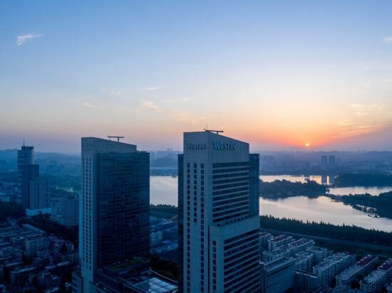 Фото The Westin Nanjing Xuanwu Lake