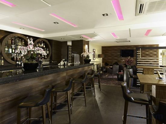 Фото DoubleTree by Hilton London - Victoria