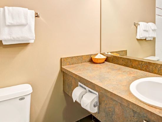 Фото Four Points by Sheraton Vaughan