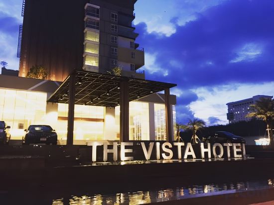 Фото The Vista Hotel
