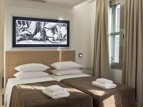 Фото Chic Athens Hotel