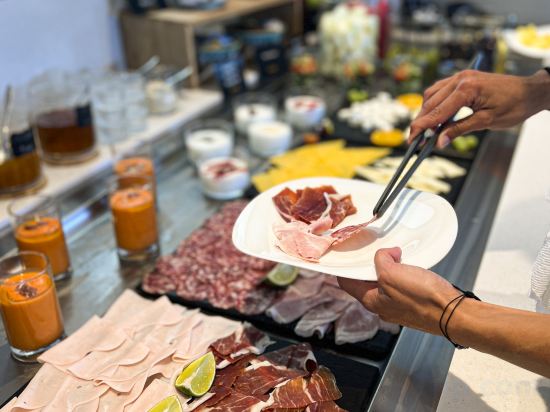 Фото Hotel Kivir