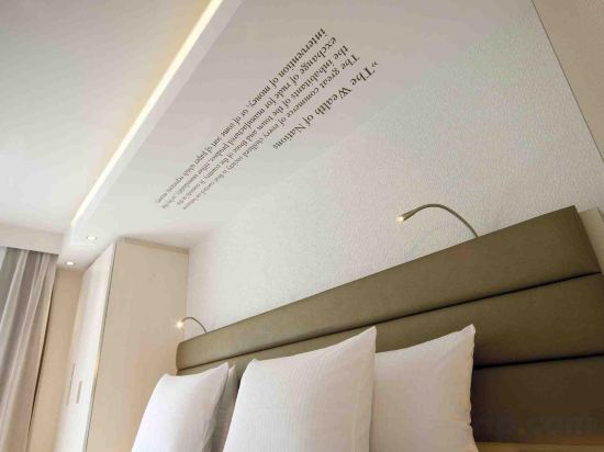 Фото Eurostars Book Hotel