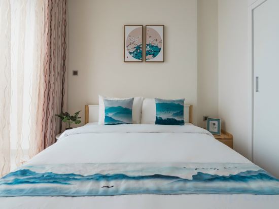 Фото Canh Apartment in Vinhomes Green Bay