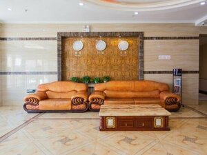Гостиница Chifeng zunya business hotel