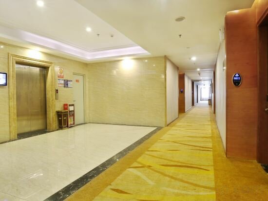 Фото Helong Hotel