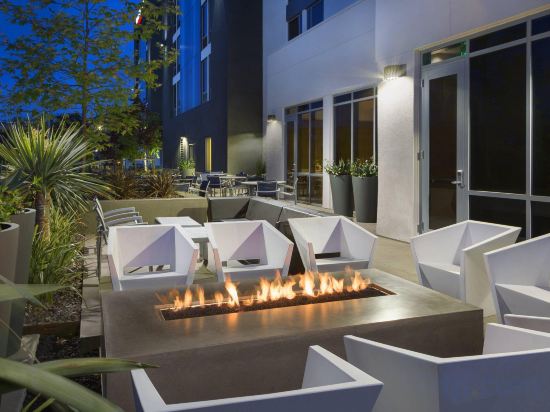 Фото Springhill Suites San Diego Mission Valley