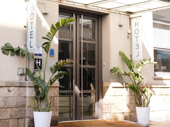 Фото Hotel Subur