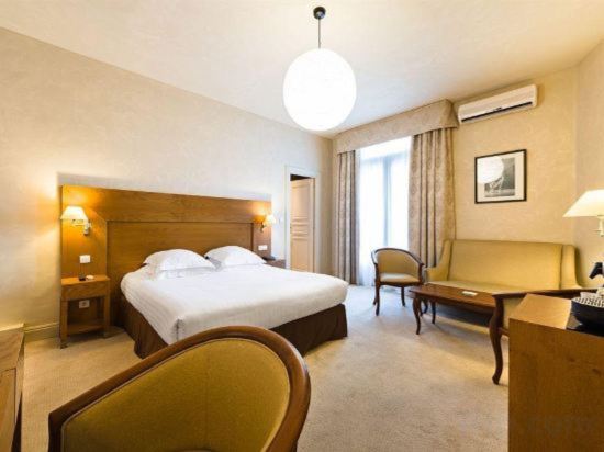 Фото Grand Hotel du Midi Montpellier