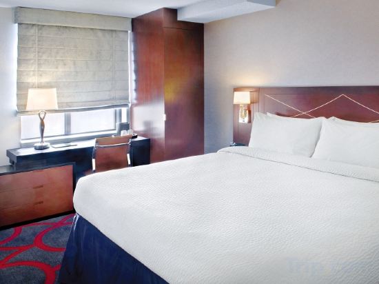 Фото Courtyard by Marriott Boston Downtown