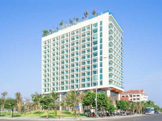 Фото Sala Grand TuyHoa Hotel