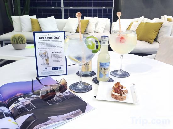 Фото Отель H10 Port Vell