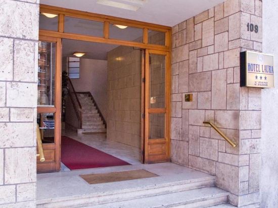 Фото Hotel Laura
