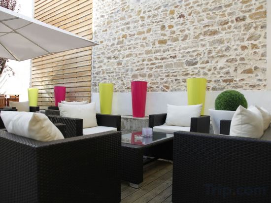 Фото Hôtel Charlemagne by HappyCulture