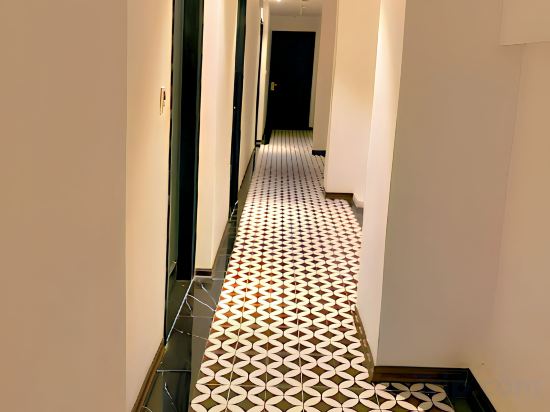 Фото Hotel De Rond Hanoi