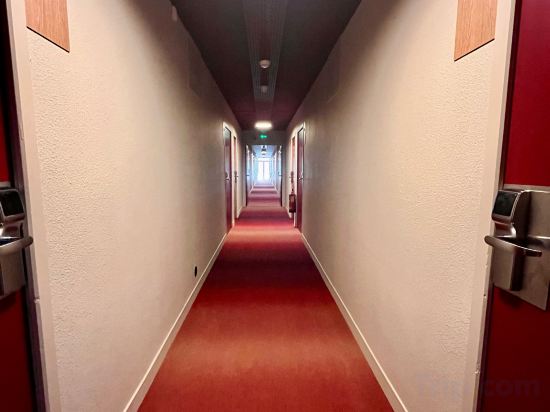 Фото The Originals City, Hôtel du Phare, Bordeaux Mérignac