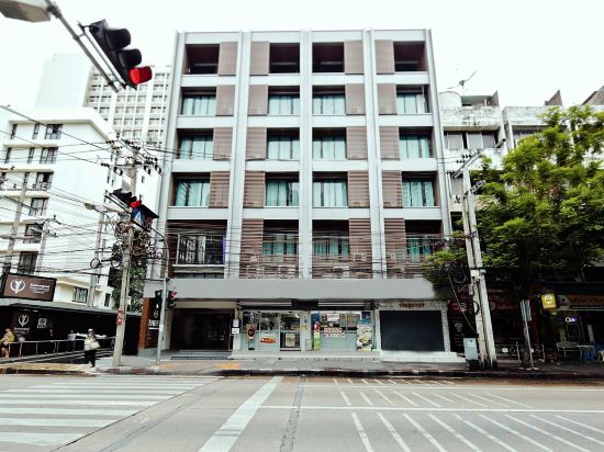 Фото Three Sukhumvit Hotel