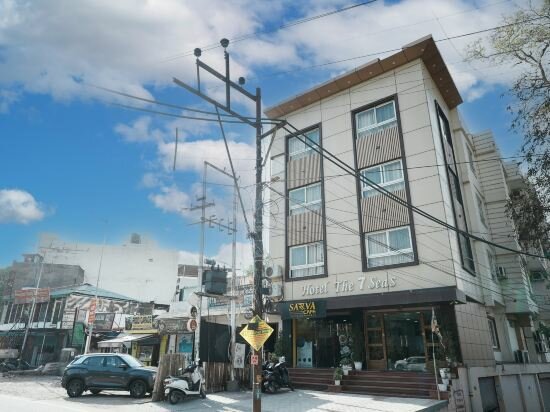 Фото Hotel The 7 Seas