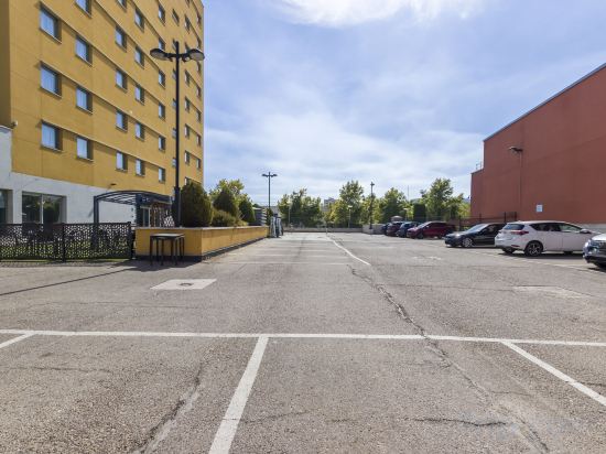 Фото Hotel Campanile Madrid - Alcalá de Henares