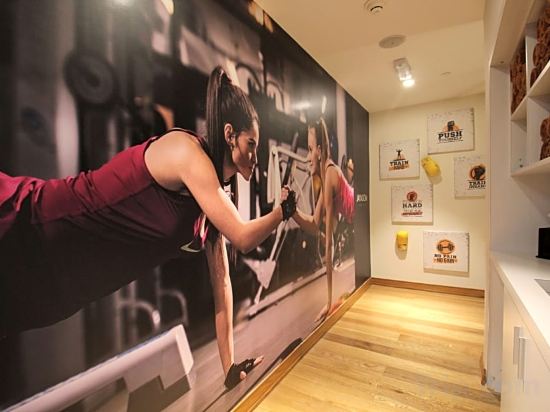 Фото The Hotel Galleria Jeddah, Curio Collection by Hilton