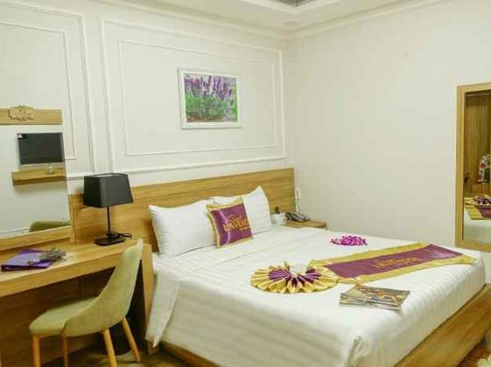 Фото Sweet Lavender Hotel