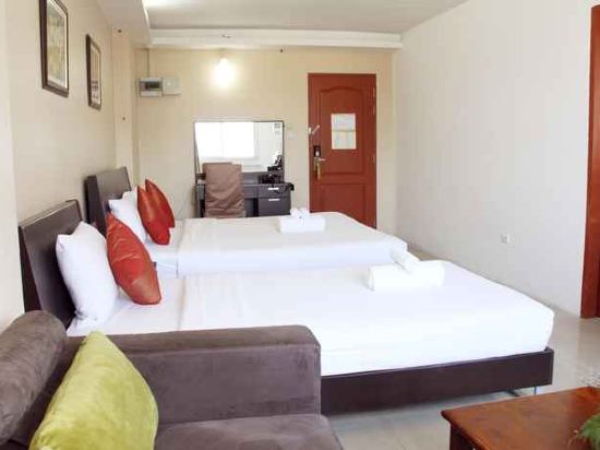 Фото Centric Place Hotel