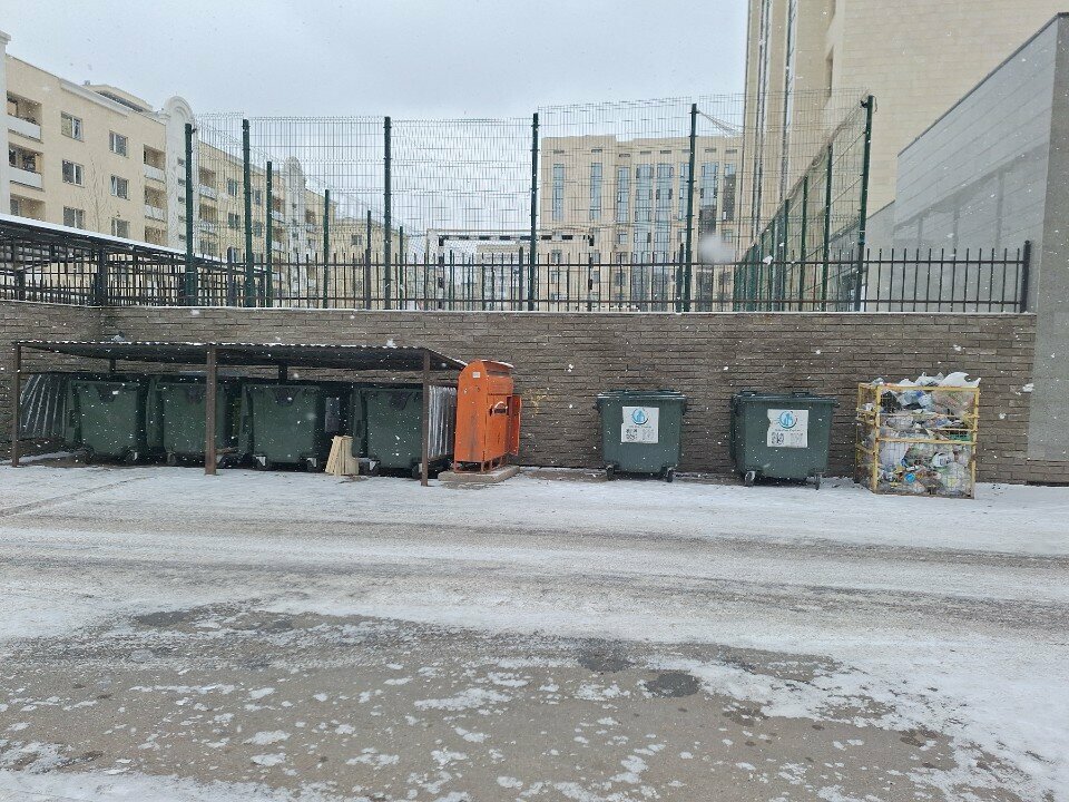 Recycling Контейнер для утилизации энергосберегающих ртутьсодержащих ламп, Astana, photo