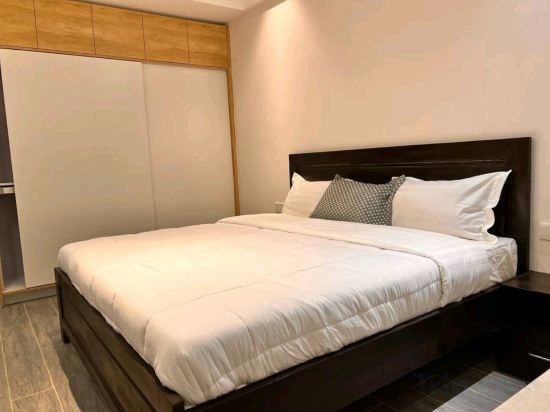 Фото Elizabeth Golf Apartment