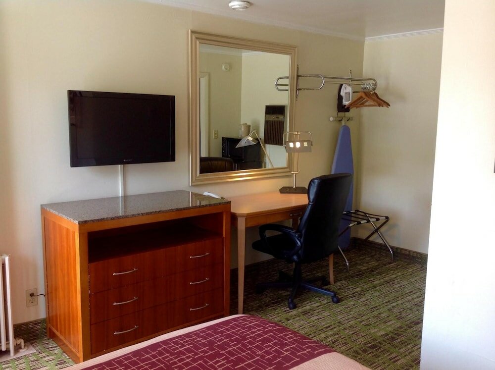 Фото Pilgrim Inn & Cottages