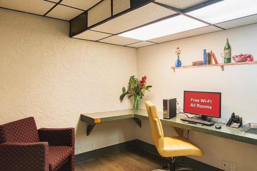 Фото Red Roof Inn & Conference Center Lubbock