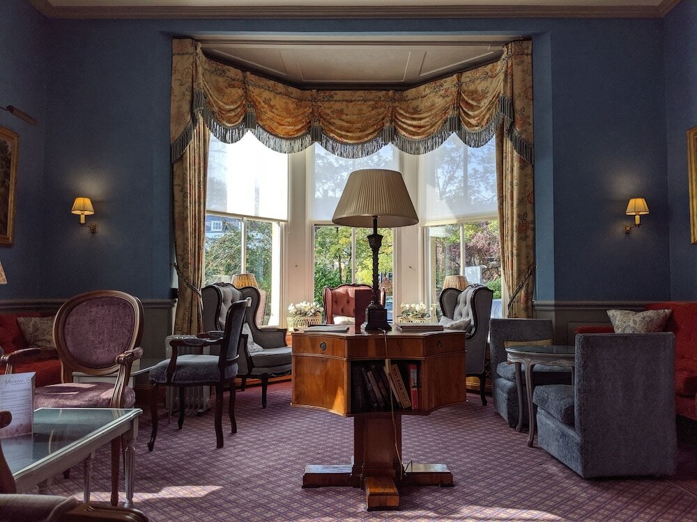 Фото Cotswold Lodge Hotel