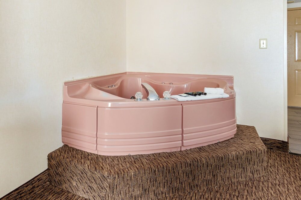 Фото The Americana Hotel